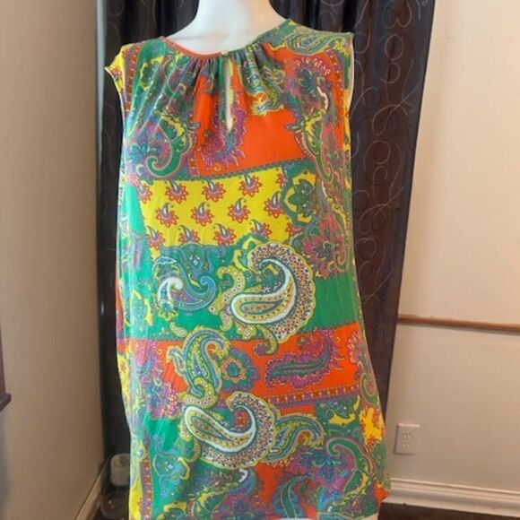 Chaps Tops - Chaps Multi-color Paisley peep-hole front top, size XXL